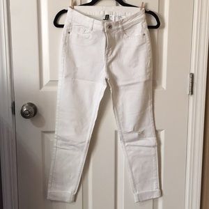 Divided H&M white jeans size 4